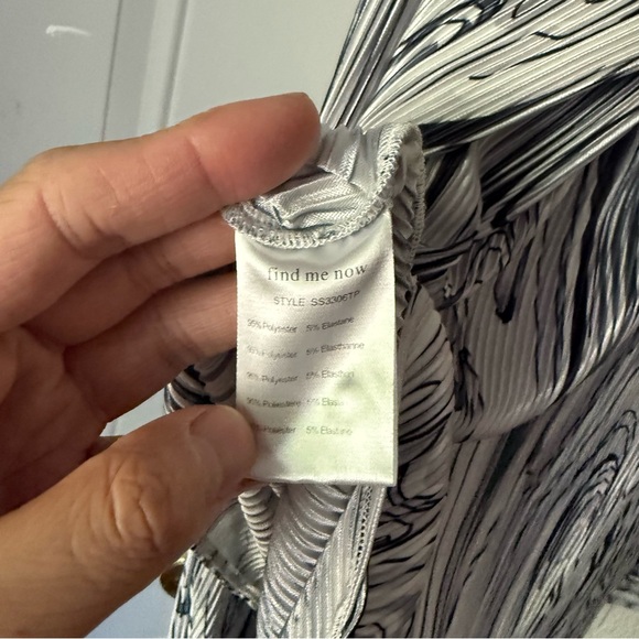 FIND ME NOW black white marble pleated button up long sleeve shirt - Picture 7 of 7